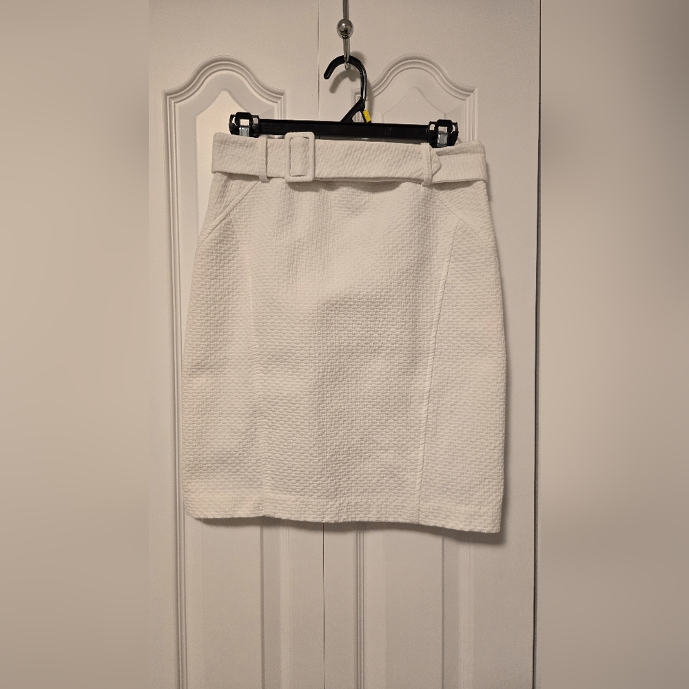 J. McLaughlin White Textured Pencil Skirt
